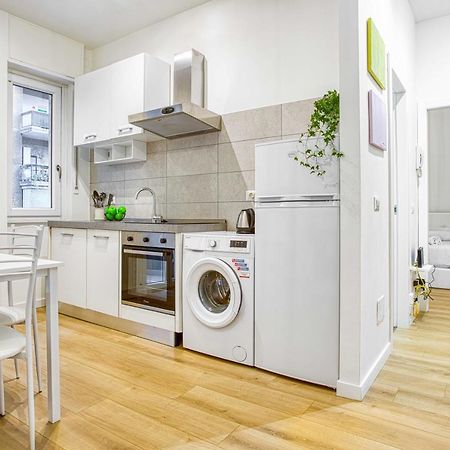Apartamento Joivy Warm And Inviting Flat With Balcony Milán Exterior foto