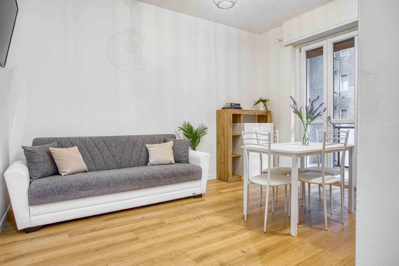 Apartamento Joivy Warm And Inviting Flat With Balcony Milán Exterior foto