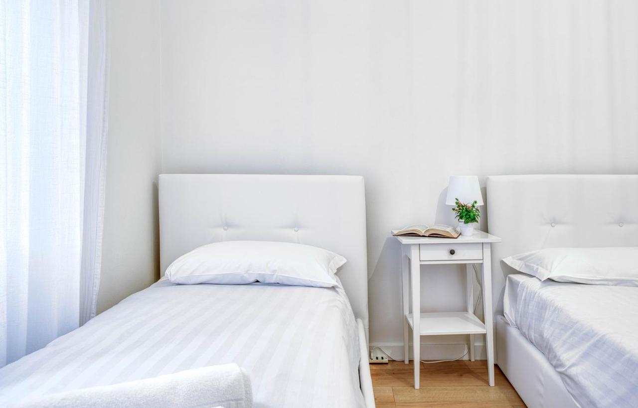 Apartamento Joivy Warm And Inviting Flat With Balcony Milán Exterior foto