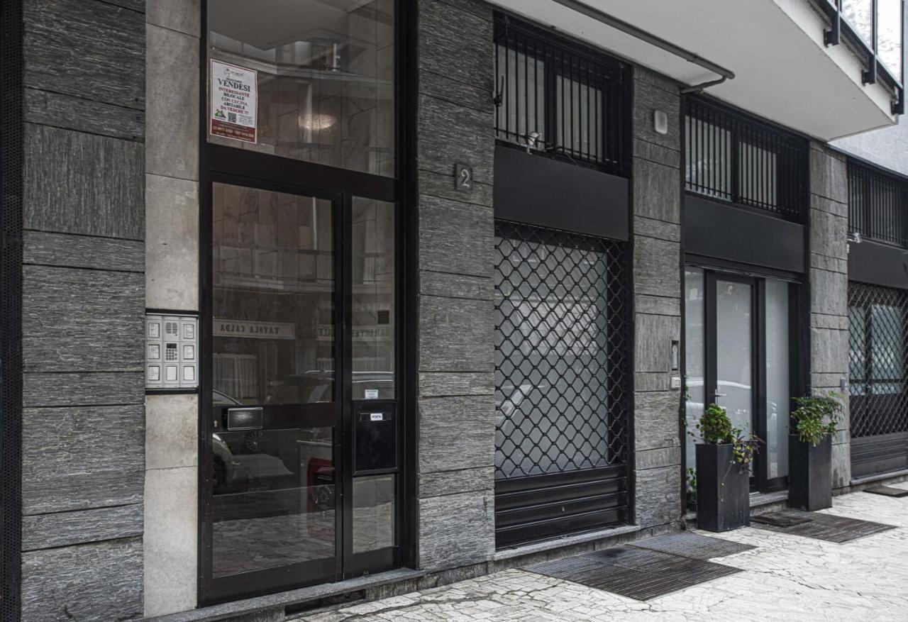 Apartamento Joivy Warm And Inviting Flat With Balcony Milán Exterior foto